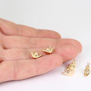 2/4/8 x kleine 18K Vergoldete 3D-Schneckenanhänger, 9 mm x 9 mm, von Jewellery machen Lieferungen London ( JMSLondonCo )