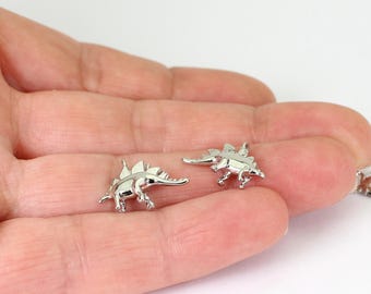 2/4 x Tiny Stegosaurus Dinosaur Charms, 3D Prehistoric Animal Charms, Platinum Plated, 17mm x 12mm, by JMSLondonCo.