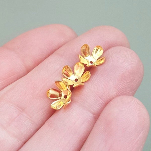 20/40/80 x Tiny Gold Plated Brass Flower Shaped Beads, 8mm Five Petal Metal Flowers, by Jewellery Making Supplies London ( JMSLondonCo )