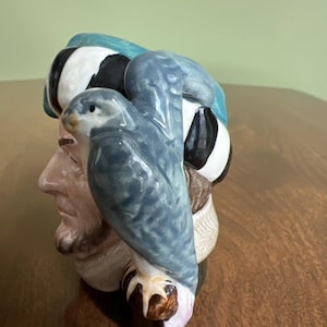Vintage porslin Falconern av Royal Doulton liten mugg tillverkad i England/ROYAL DOULTON karaktär Toby jug Falconer miniatyr D6547 bild 3