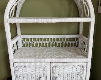 Vintage White Wicker Shelf with Arched Top 3 Tiered 25”T x 18”L Wall Hanging or Tabletop