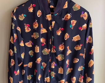 Vintage de los años 80-90 Silk Bomber sz S/ Chaqueta bomber de seda negra Patrón de botellas de perfume/ Bomber de seda ligera con cremallera
