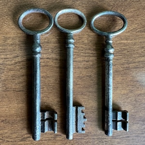 Set of 3 Antique French Skeleton Keys/Antique South France Metal Keys/19 century Key/ 4” Steel Keys