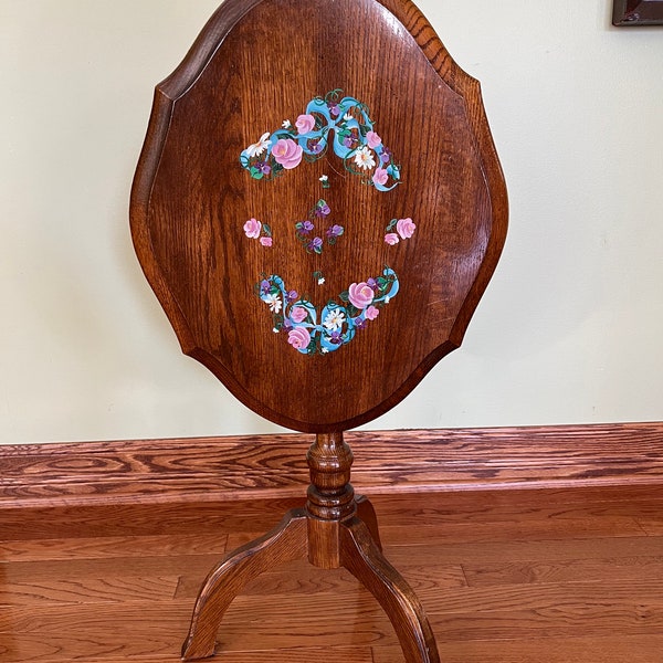 Vintage Tilt Top Solid Wood Oval End table with Floral Painting/Wooden Tilt Top Coffee Table/Vintage Oval Flip Top Table