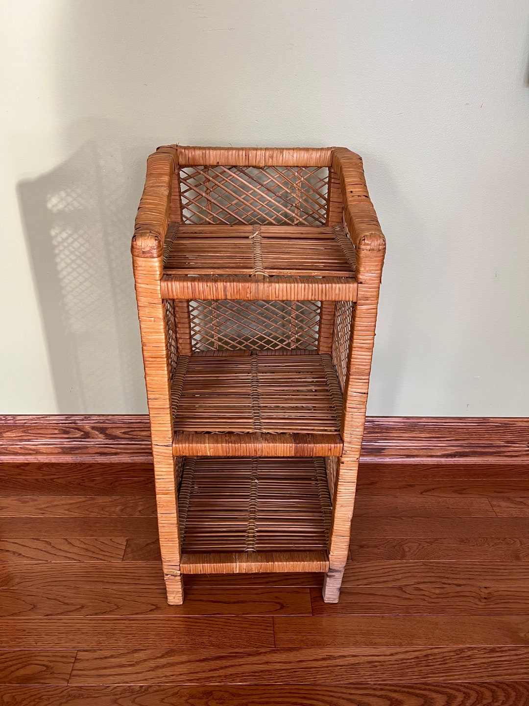 Vintage Rattan Bookshelf/ 3 Tiers Wicker Etagere/retro Rattan Stand