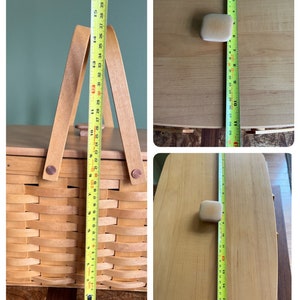 Puede incluir: Una cesta de picnic de madera con tapa tejida y dos asas. La cesta mide 46 cm de alto y est&aacute; hecha de madera natural.