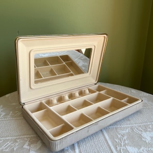 Vintage Travel Jewelry Box with Gold Trim and Mirror / Clamshell Travel Jewelry Box with Mirror/ Clamshell style Jewelry Storage