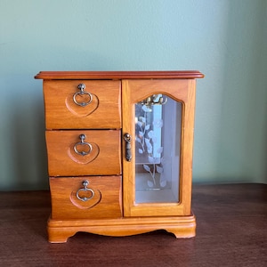 Vintage Oak finish Wooden Jewelry Chest 3 Drawers Carousel for Necklaces/Wooden Jewelry Box/Retro Jewelry Organizer/Wooden  Jewelry Armoire
