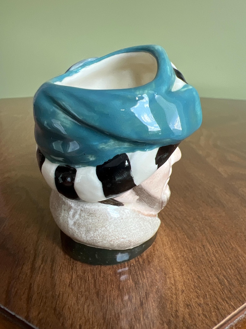 Vintage porslin Falconern av Royal Doulton liten mugg tillverkad i England/ROYAL DOULTON karaktär Toby jug Falconer miniatyr D6547 bild 5
