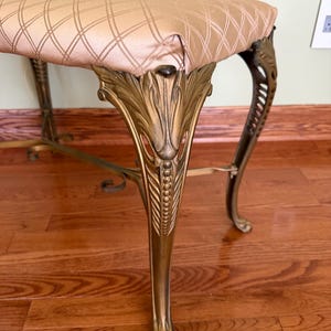 Antique Gold Gilted Cast Iron Bench with Claw foot and Fabric Top/ Italian inspired Antique Vanity Bench/Antique Window Seat/Hallway Bench immagine 5
