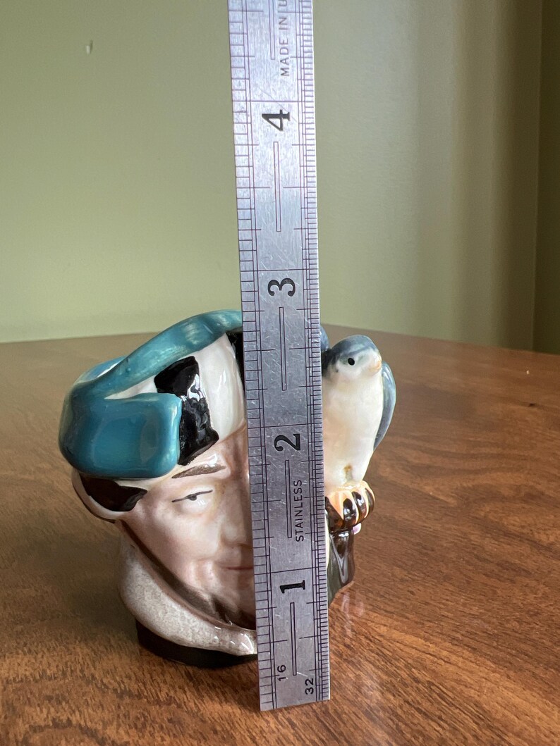Vintage porslin Falconern av Royal Doulton liten mugg tillverkad i England/ROYAL DOULTON karaktär Toby jug Falconer miniatyr D6547 bild 9