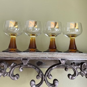 Vintage Set of 4 Roemer Cordial Amber Glass Goblets with Gold N and Grapes Pattern/ Römer Rhine Wine Cordial Glasses