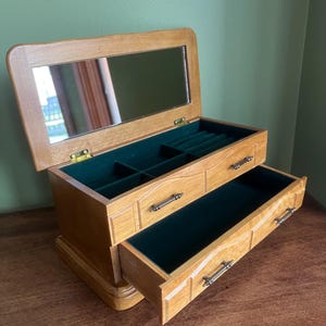 Vintage Wooden Jewelry Box/Unisex Wood Jewelry Organizer /Unisex Jewelry Chest/ Small Jewelry Armoire/Oak Jewelry Chest
