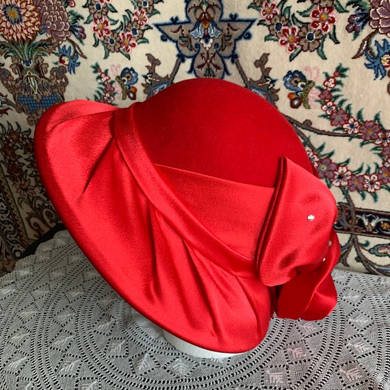Vintage Ladies Red Hat/ Red Felt and Satin Hat/ Mr. Hi display picture 3