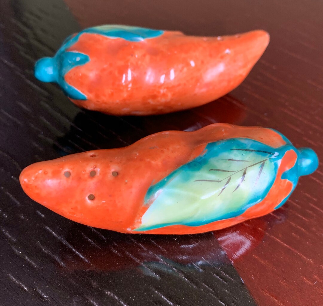 Vintage Pepper Salt and Pepper Shakers Made in Japan Hand Etsy