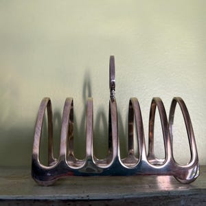 Antique English Elkington & Co. Silverplate Toast Rack/Victorian 6 toasts Silver Plated Rack with Handle by Ellington England