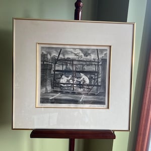 Vintage Lawrence Beall Smith Penthouse 1938 lithografie-editie van 75 met glas bedekt goudkleurig metalen frame met zingen en adellijke titel