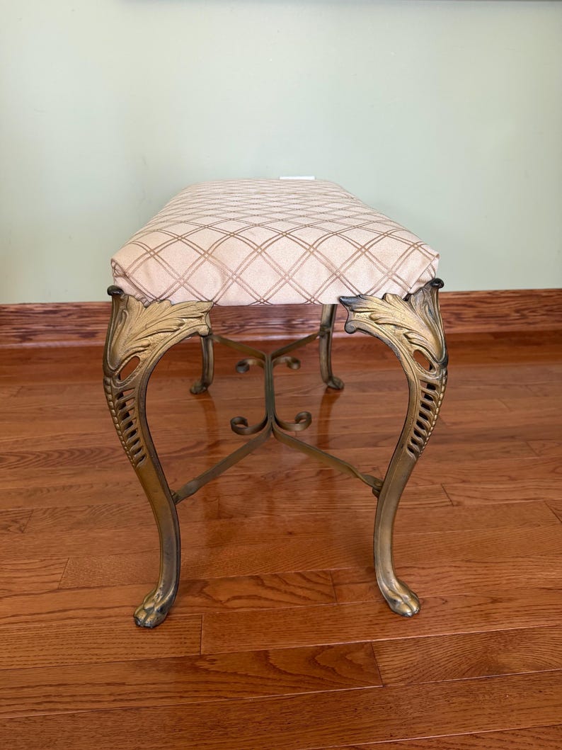 Antique Gold Gilted Cast Iron Bench with Claw foot and Fabric Top/ Italian inspired Antique Vanity Bench/Antique Window Seat/Hallway Bench immagine 4