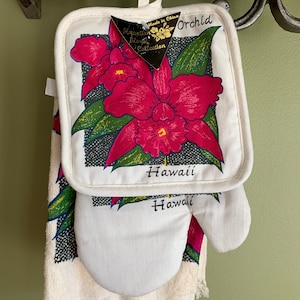Vintage Hawaiian Cattleya Orchid Kitchen SET/ Hawaii COTTON Kitchen Set Towel Mitten Potholder/ Hawaiian Souvenir
