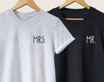 Mr. and Mrs. Matching Shirts: Honeymoon Couple Gift