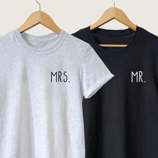 Camisas Mr and Mrs, camisas de luna de miel para parejas, anunciantes recién casados, regalos de fiesta de bodas y compromiso para parejas