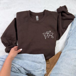 Besticktes Sweatshirt, Reise-Weltkarte Rundhalspullover, süßes Modegeschenk für Reisende, Flugzeug-Modus-Sweatshirt Minimalistische Stickerei