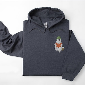 Sweat à capuche brodé livre de lecture fantôme : sweat-shirt rat de bibliothèque effrayant