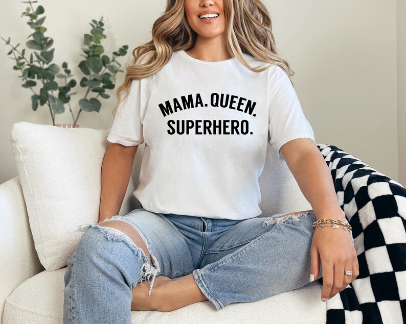 TShirt Mama Queen Superhero / Mothers Day Gift / Mom T Shirt / Muttertag Geschenk / Womens Clothing White