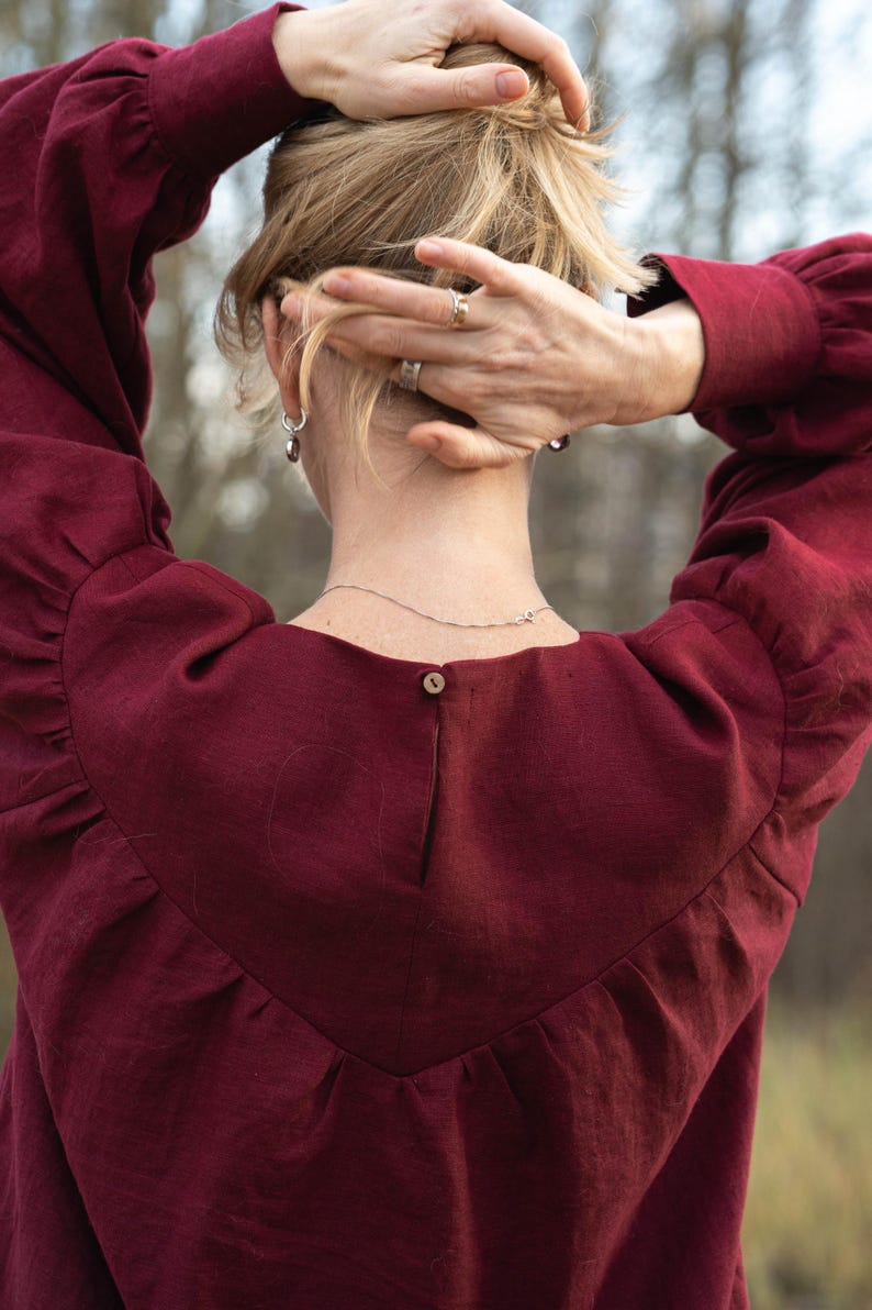 Victoriaanse linnen blouse met pofmouwen, boerenrenaissancetuniek afbeelding 7