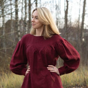 Victoriaanse linnen blouse met pofmouwen, boerenrenaissancetuniek afbeelding 8