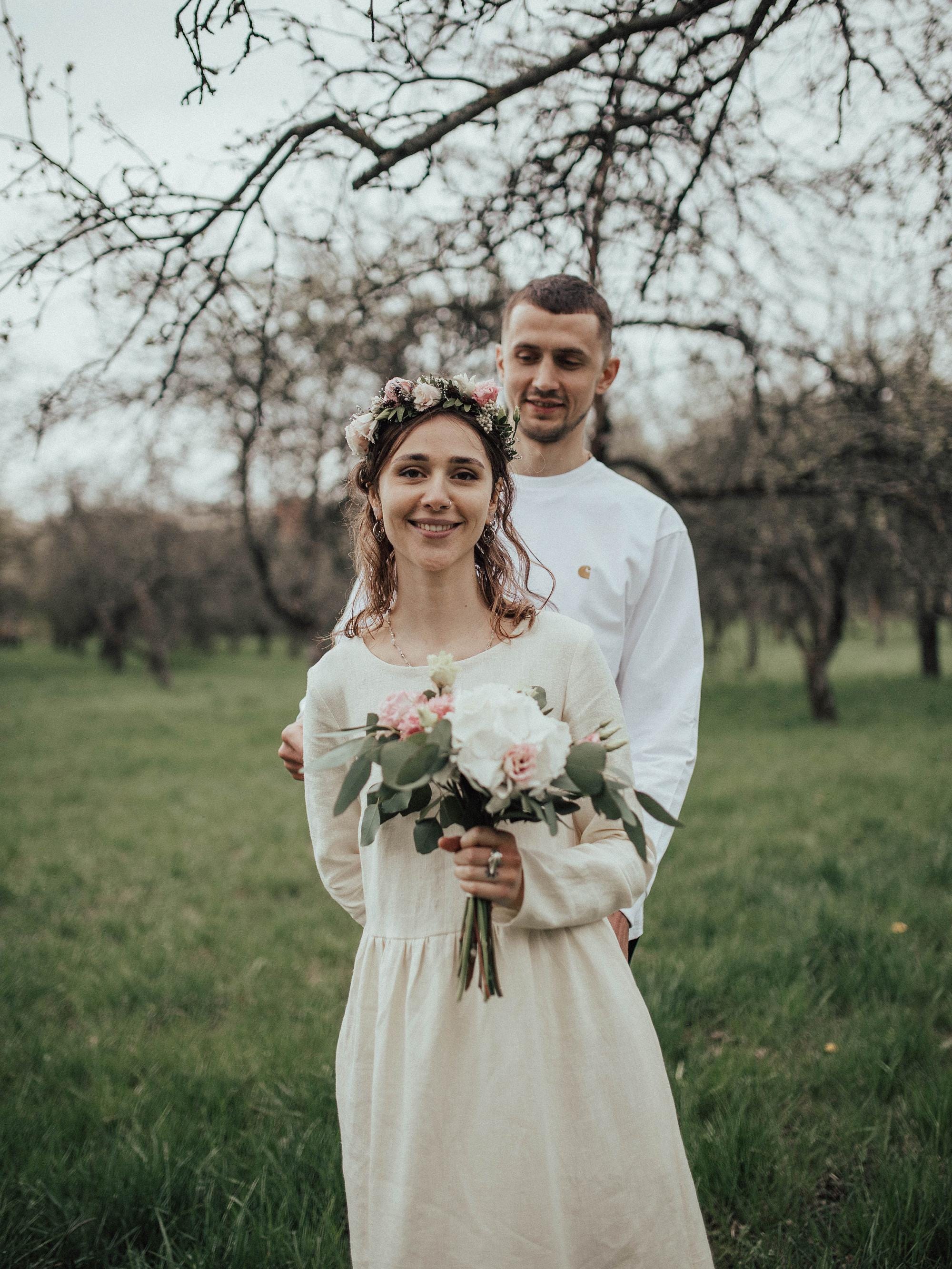long sleeve linen wedding dress A-Line Floor Chiffon Long Sleeve Wedding Dress with Sequins and Train, Diamond White / 0