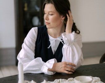 Peasant white linen blouse with bishep sleeves, Victorian blouse, Renaissance chemise