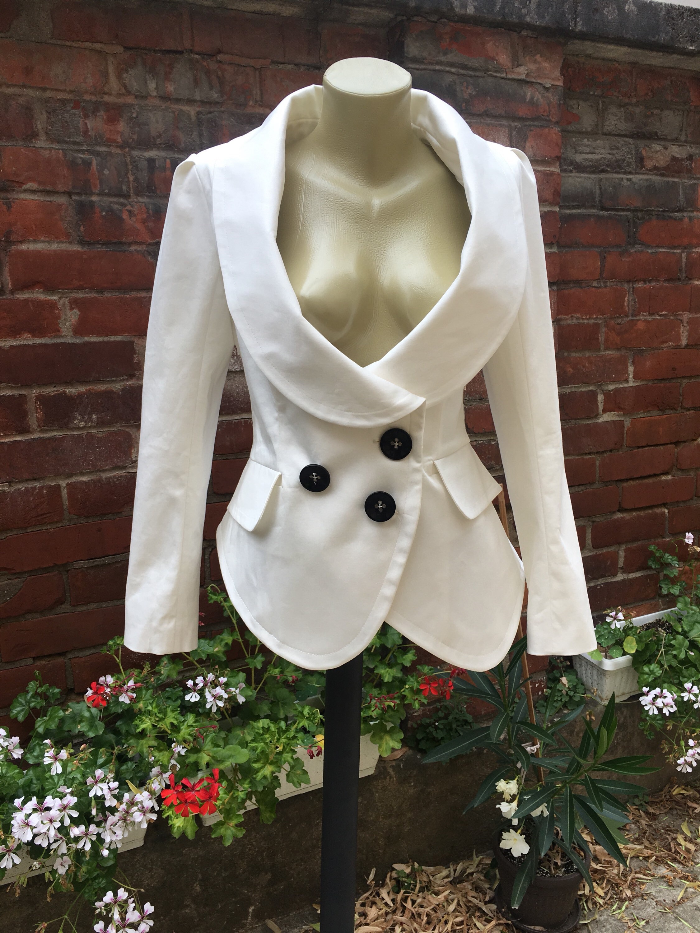 fitted summer jacket