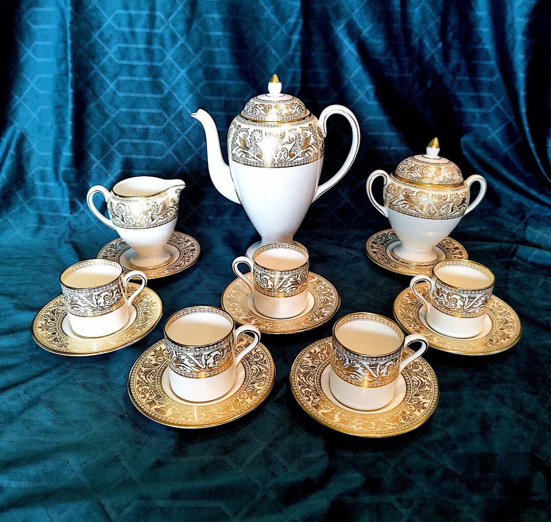 Wedgwood GOLD FLORENTINE Rose Dragon 17pc Coffee Teapot Set Luxury