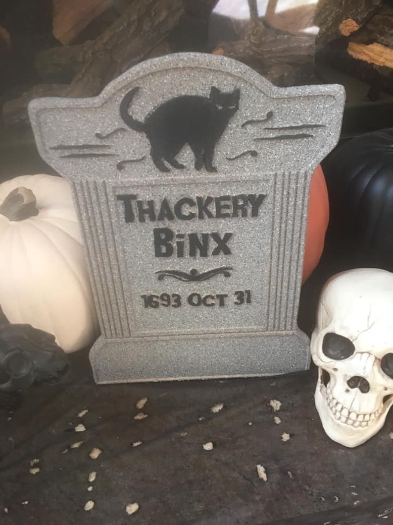 Thackery Binx Halloween Tombstone image 1