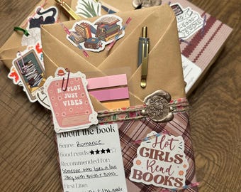 Blind Date With a Thrifted Book: Book Lover Gift Set - Etsy