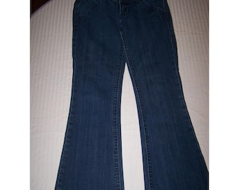 Vigoss Premium Jeans womens (Tag Size 7) Measured 30.5-32" x 34"