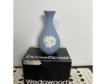 RARE Vintage Wedgwood fluted jasper 5 " bud vase j1012 4006 in original box