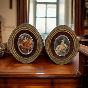 &quot;Vintage Cameo Creations Wandteller: &quot;&quot;Red Boy&quot;&quot; & &quot;&quot;Spring Flowers&quot;&quot; Drucke.&quot;