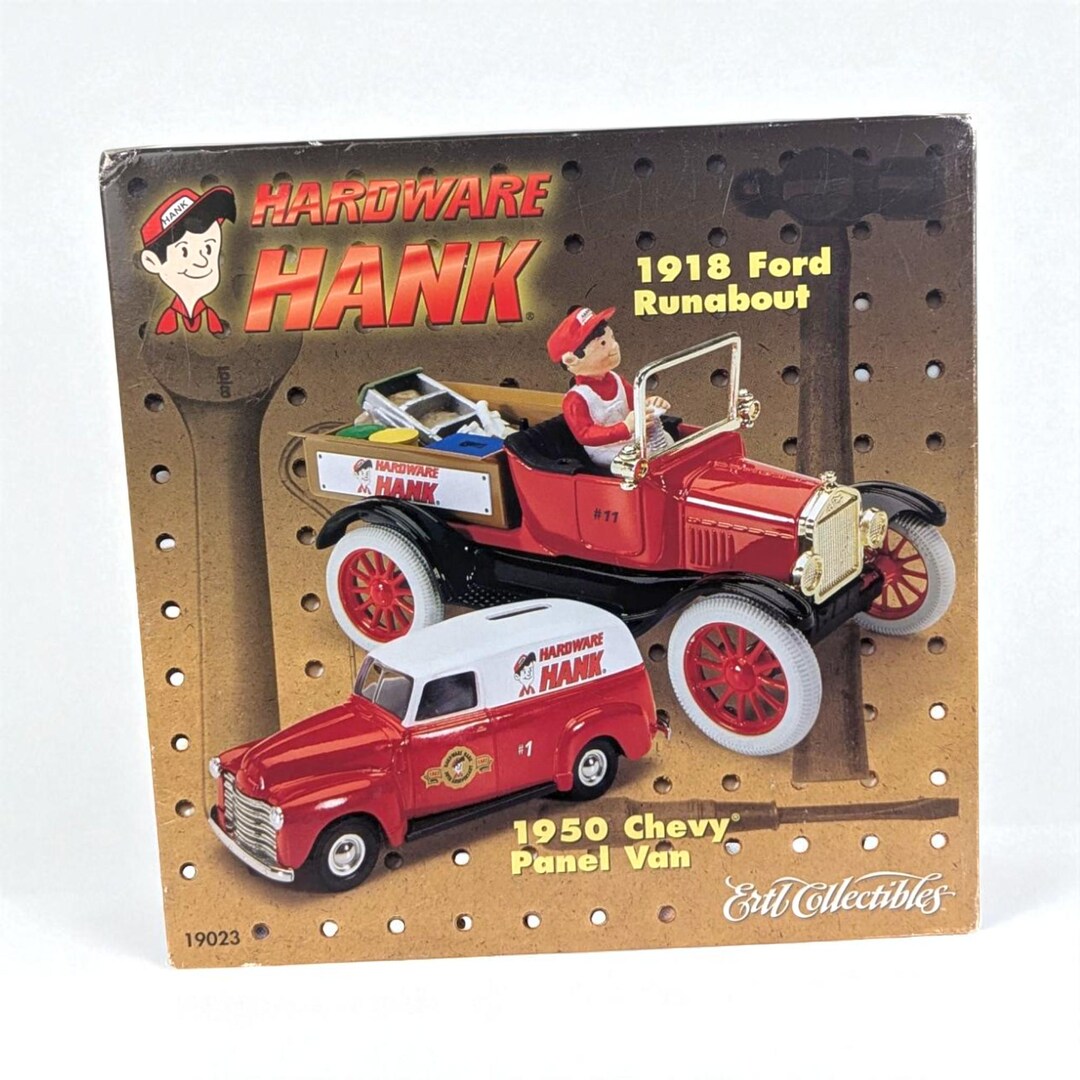 【アメリカン雑貨】ERTL FORD Amazon.com: ERTL 1/64 Ford 5000 Wide Front with FFA Logo