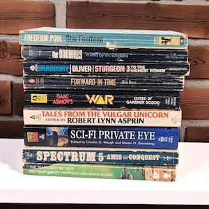 Vintage Sci-Fi Paperback Book Choice: Asimov, Bradbury, Pohl Anthology