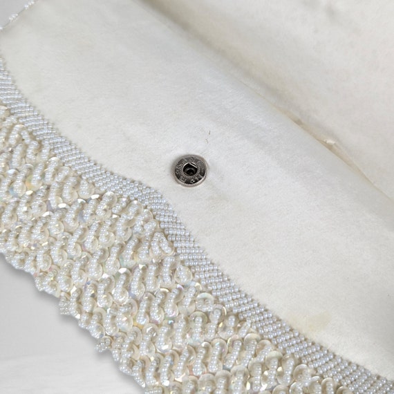Vintage White Beaded Clutch - image 7