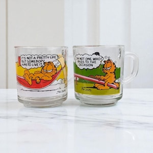 Vintage Garfield Glass Mug Set: 1978 Collectible Cartoon Glasses