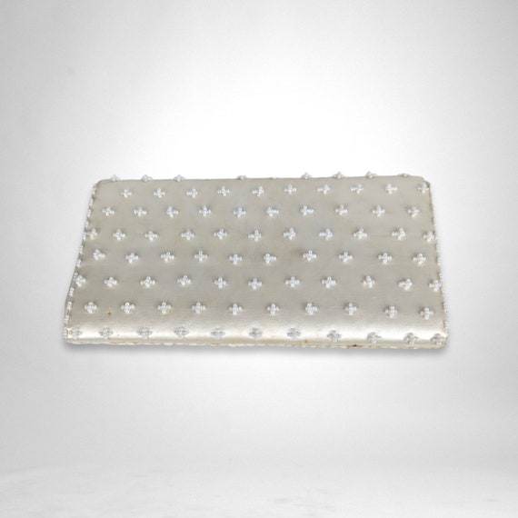 Vintage White Beaded Clutch - image 3
