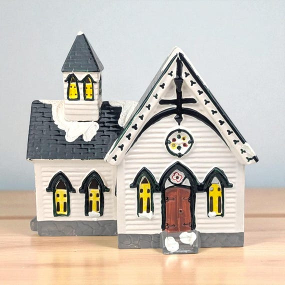 Vintage Dept 56 Snow Village Church: Lighted Christmas Collectible