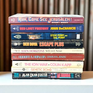 Vintage Sci-Fi Paperback: 70s-80s Era, Classic Cover Art