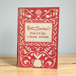 1950 Betty Crocker Cookbook: Vintage Retro Kitchen Decor