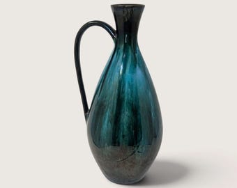 Vintage Blue Mountain Pottery Pitcher Vase Canada Green Drip Teardrop Ewer 12.5
