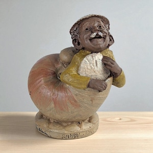 Vintage 1983 Tom Clark Gnome &quot;Sandy&quot; Figurine - Cairn Studio - Collectible Gnome with Seashell - Whimsical Decor