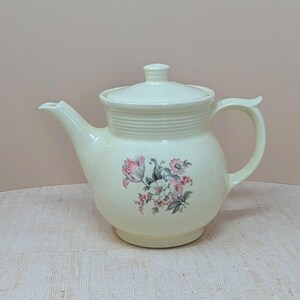 Cafetera Hall China Drip-O-Lator de la década de 1940 – Jarra floral de tulipanes rosas